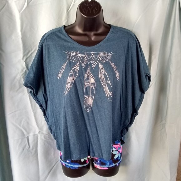 NWT Small Synergy Blue Feather Graphic Circle Top Teal Dreams - Picture 1 of 10
